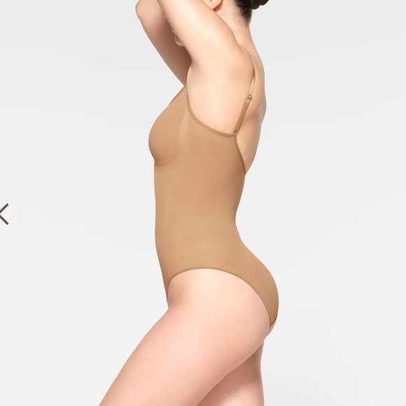 SKIMS SCULPTING BODYSUIT BRIEF W/ SNAPS - Picture 3 of 16